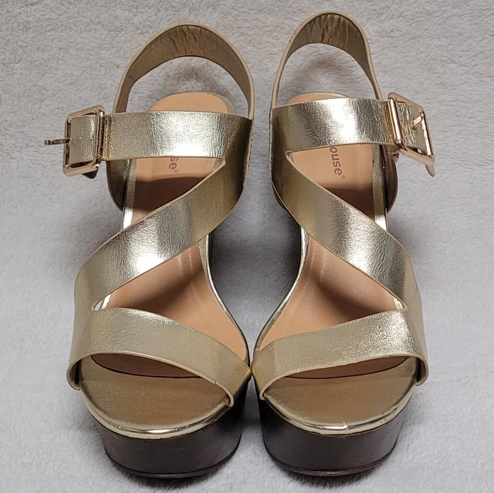 Lulus Dollhouse No Glitz No Glory Gold Wedge Sandals Vegan Leather Peep Toe 8.5